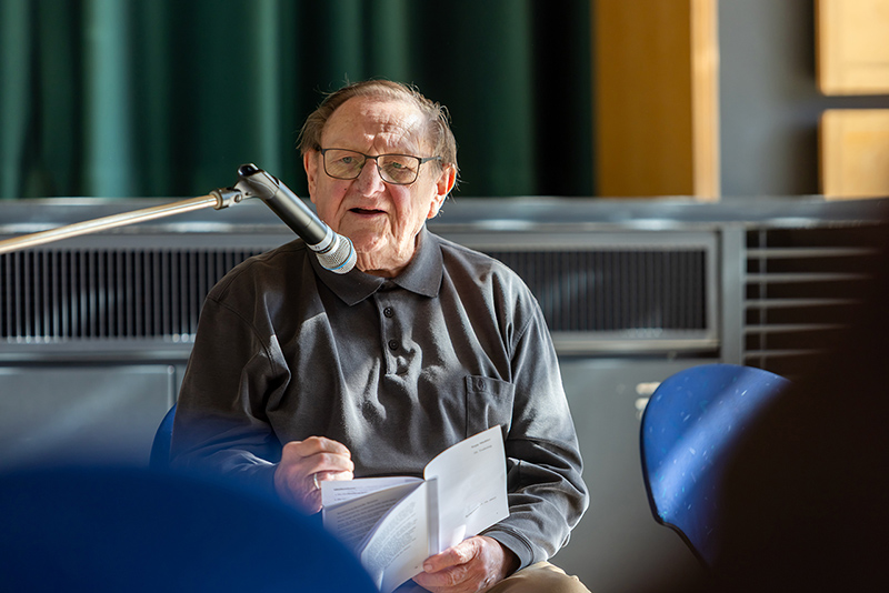 Walter Frei rezitiert Sepp Mahler.